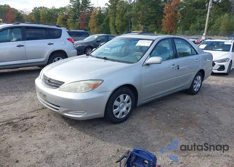2004 Toyota Camry Le z USA, uszkodzony, nr VIN 4T1BE32K54U914300